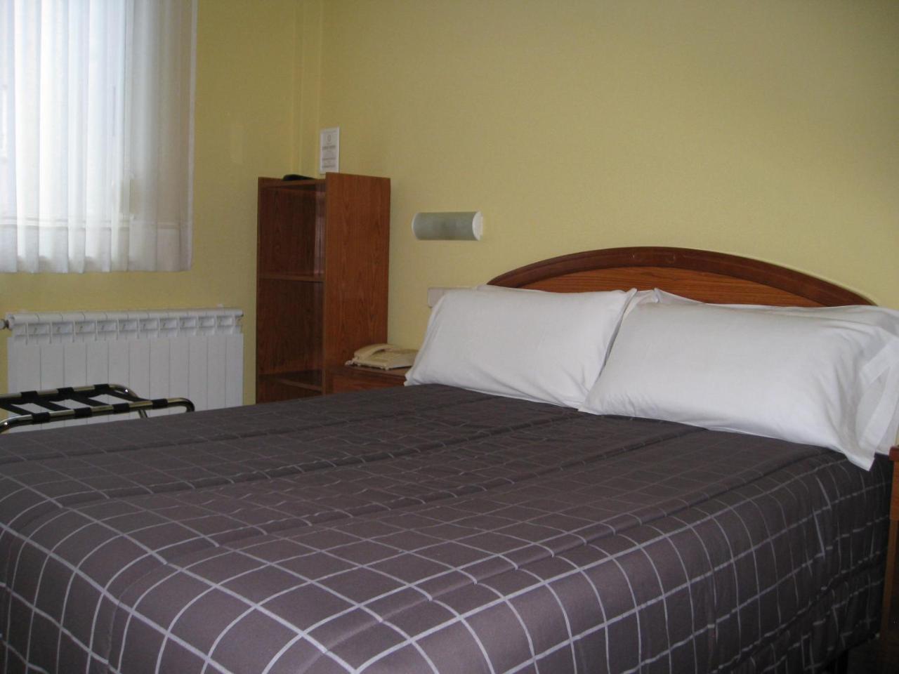 Hostal Roma A Coruña Exteriör bild