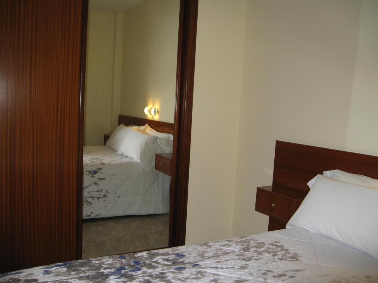 Hostal Roma A Coruña Exteriör bild