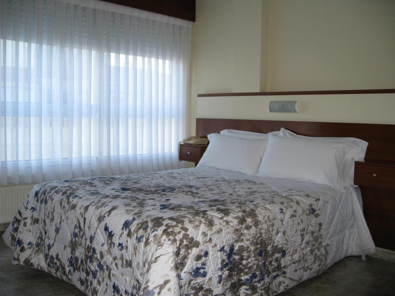 Hostal Roma A Coruña Exteriör bild